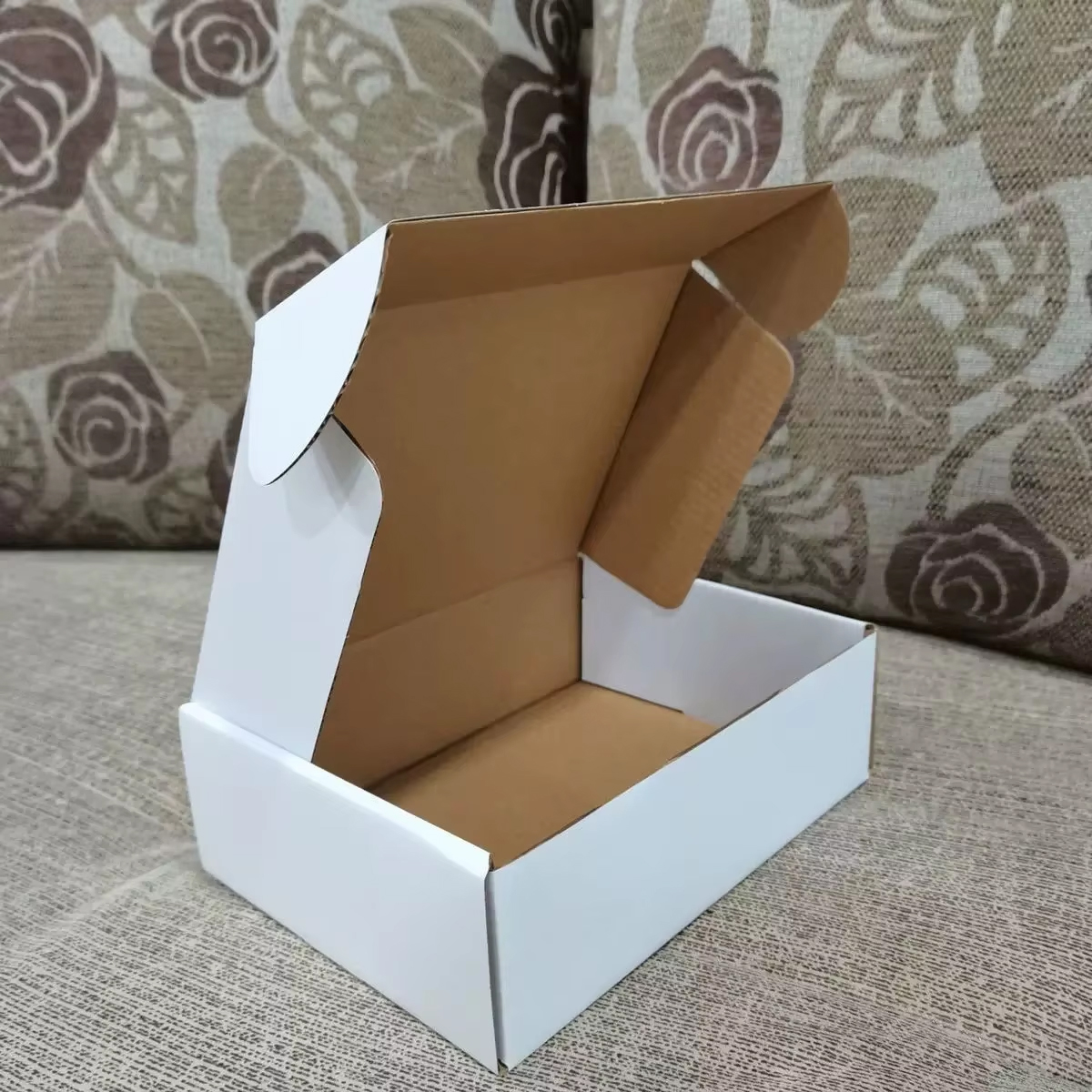 Custom Eco-Friendly Corrugated Plane Boxes for Cross-Border Shipping-1