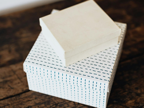 60 packaging boxes with glossy and matte finish.jpg