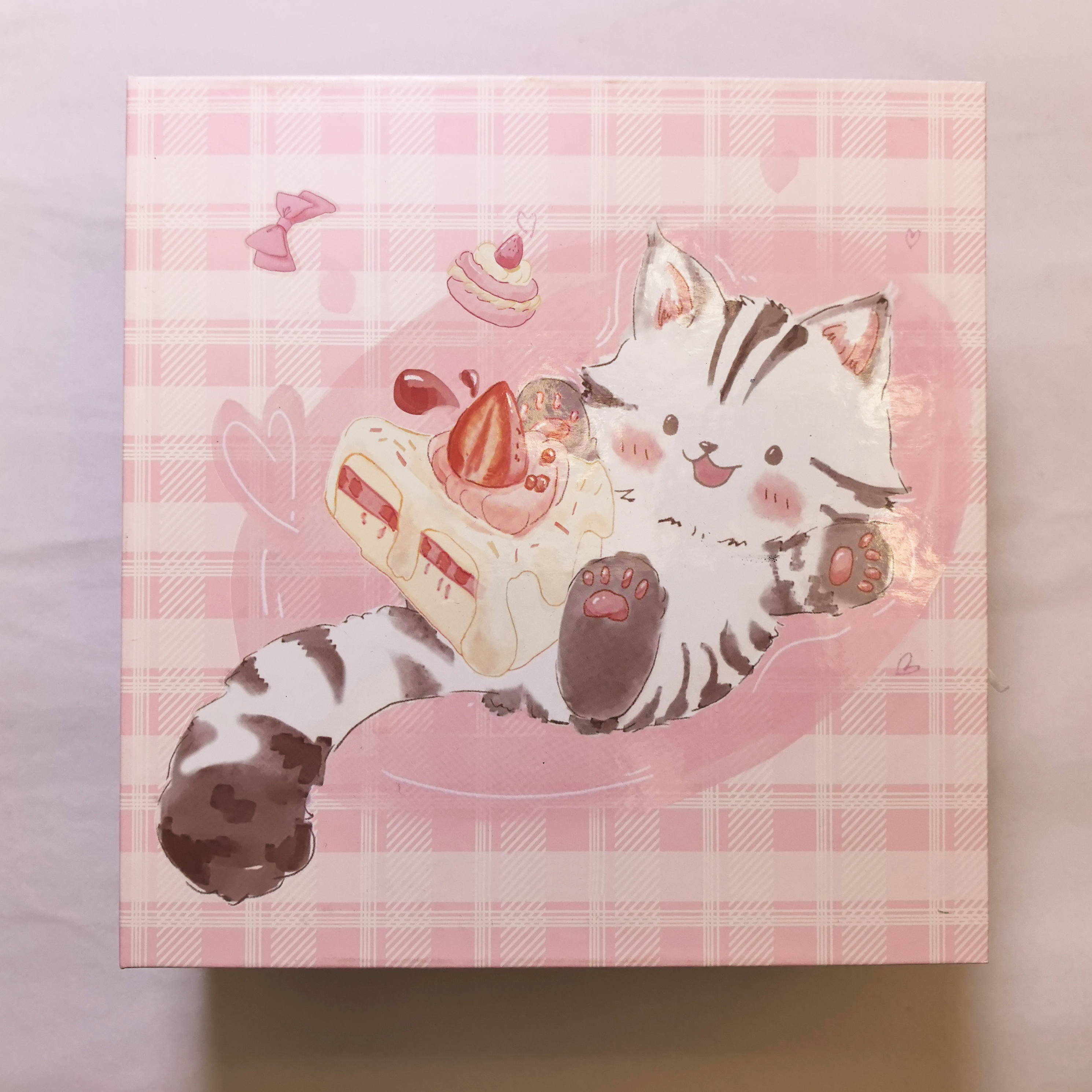 Custom FSC Dessert Gift Box UV Printing Cute Cat Themed Burlap Packaging