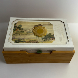 Custom Luxury Specialty Paper Rigid Gift Box with Bamboo Structure & Metal Emblem